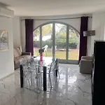 Villa Angelina Front Beach