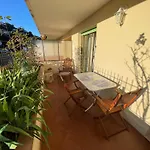 Lovely Sunny Studio