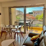 Bright T2 Apartment 11 Minutes From The Beach