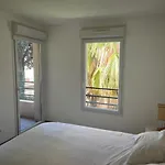 2 Bedroom Apartment Near Beach