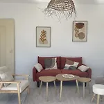 Bright T4 With Balcony In Toulon