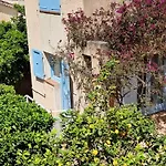 Appartement Hyeres : 2 Pieces, Jardin Prive, Proche Plage Et Port, Wifi, Parking - Fr-1-335-161