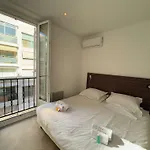 A025-Appartement 2 Chambres - Carre D'Or-Hyper Centre Cannes