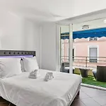 Luxury Studio Yourhosthelper