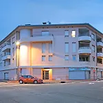 Le Playa - Happy Rentals