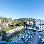 Luxury 2-Br Apartment With Sea View Cannes