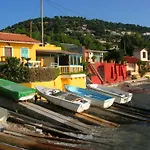 Villa Francoise Pour 10 Personnes Avec Vue Mer Et Piscine Chauffee A Carqueiranne