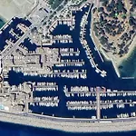 Superb Apartment On The Port Of Faviere