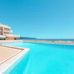 Superb Apartment On The Port Of Faviere