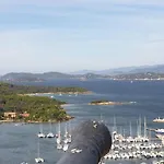 Appartement 2 Pieces A Hyeres : Port, Grande Terrasse 62M², Proche Plages, 4 Pers., Wifi, Commerces - Fr-1-335-184