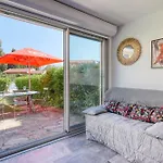 Magnificent Newly Renovated Close To Beach & Swimming Pool