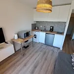 Apartment 300 M From Saint-Clair Beach