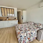 Seaside Serenity - Antibes - Beachfront Apartment -