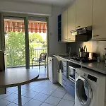 Cozy Flat With Pool And Balcony