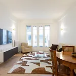 Beautiful 3 Rooms, Carre D 'Or