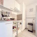 Appartement F2 A Frejus Avec Terrasse Et Parking