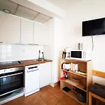 T2 Cabine 4 Personnes Proche Plage Avec Parking Le Lavandou - Fr-1-803-61