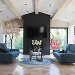 Villa Eton