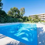 Spacious 2-Br Apartment In A Residence With Pool