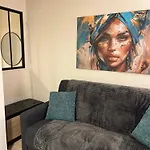 Studio Cosy Renove Climatise Avec Piscine Proche De Toutes Commodites