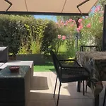 Cozy Apartment With Garden In Cogolin