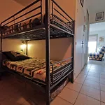 Studio Cabine Pour 4 Pers. Avec Climatisation Et Parking, Vue Mer - Fr-1-803-74