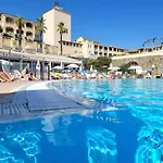 Appartement Saint Raphael - Cap Esterel- 5 Couchages- Parking Couvert