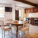 Beautiful Authentic Apartment In The Heart Of Old Antibes