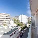 3 High-End Rooms Central