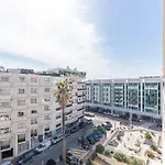 3 High-End Rooms Central