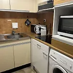 Appartement T3 Avec Terrasse Et Garage Proche Mer - Saint-Raphael - Fr-1-226A-146