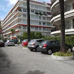 Superbe 3P Avec Terrasse Et Garage Proche Plages A Menton - Fr-1-196-165