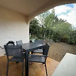 Appartement Avec Terrasse Et Piscine, 2 Pieces, 4 Couchages, A Cavalaire-Sur-Mer - Fr-1-226B-206