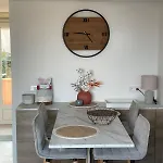 Appartement Classe 3 Etoiles Face A La Plage De La Nartelle