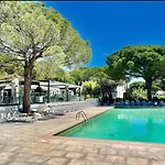 Magnifique T2 Residence Luxe Mandelieu Cannes Plage Privee Piscine Tennis Restaurant