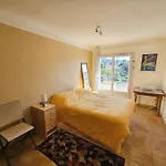 Bel Appartement Avec Balcon A 300M De Plage, Climatisation, Internet...