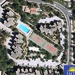Studio Cabine Climatise Avec Piscine Et Parking A Bormes-Les-Mimosas - Fr-1-610-105