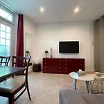 A 1Km Plage Du Midi Et Palais Des Festivals - Appartement Centre Cannes Avec Cour Exterieur Privee