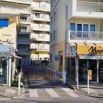Appartement T2 Climatise A Proximite Immediate Des Plages De Juan Les Pins