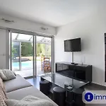 Air-Conditioned House With Private Pool