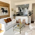 One Bedroom Apartment In Cannes Center A Few Steps From The Croisette And The Martinez Hotel - 2032