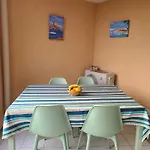Cap Esterel Appartement 28M2 Vue Mer, Confort & Loisirs Au Centre Du Village