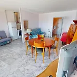 Grand Studio Avec Terrasse Proche Centre Et Plages - Fr-1-196-374