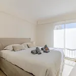 Palm Beach, Sea View Apartment, 100M From Beaches