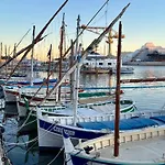 Aloha Climatise Parking By Laconciergerie13