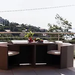 Apartment Residence Arc En Ciel B