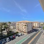 Frejus 2 Pieces Avec Terrasse, Proche Des Plages