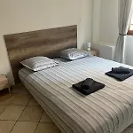 2 Rooms, Old Town