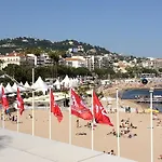 Family Sea View With Pools Near Shops And Beaches