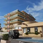 Studio Cabine 4 Pers, A 10M De La Plage Avec Parking Et Climatisation - Fr-1-803-85